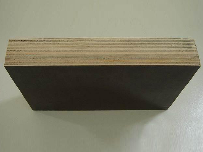 Black/brown film faced plywood